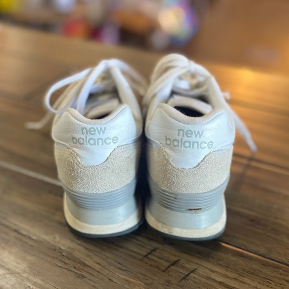 Women’s New Balance size 8 - Picture 3 of 3